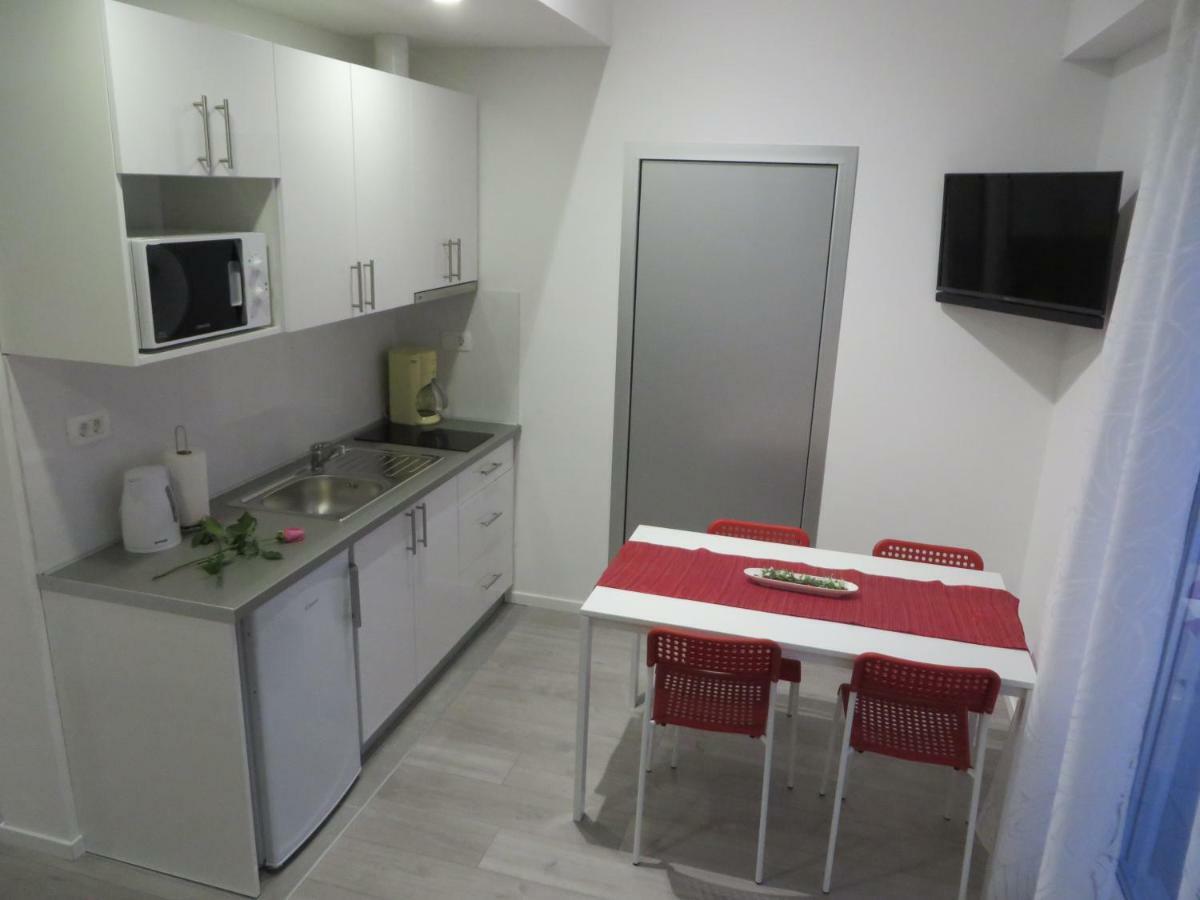 Apartmani Raos Dugi Rat Dış mekan fotoğraf